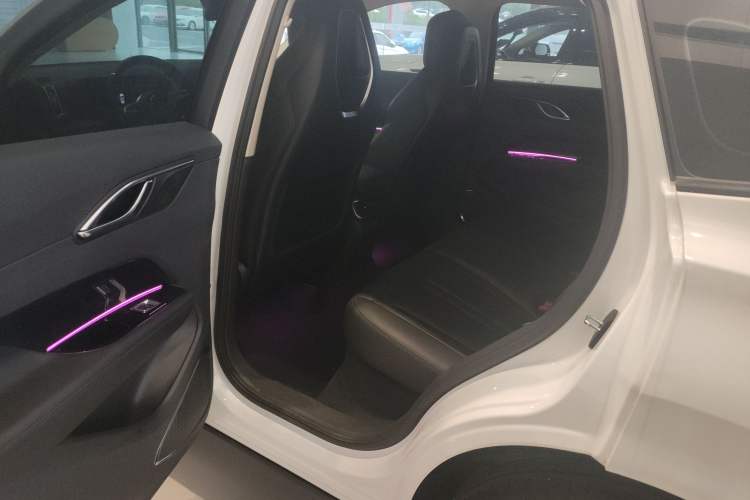 Used Hongqi HS3 2023 1.5T Two-Wheel Drive Shanwei Edition Interior 2