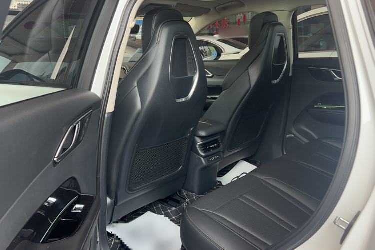 Used Hongqi HS3 2023 1.5T Two-Wheel Drive Shanwei Edition Interior 2
