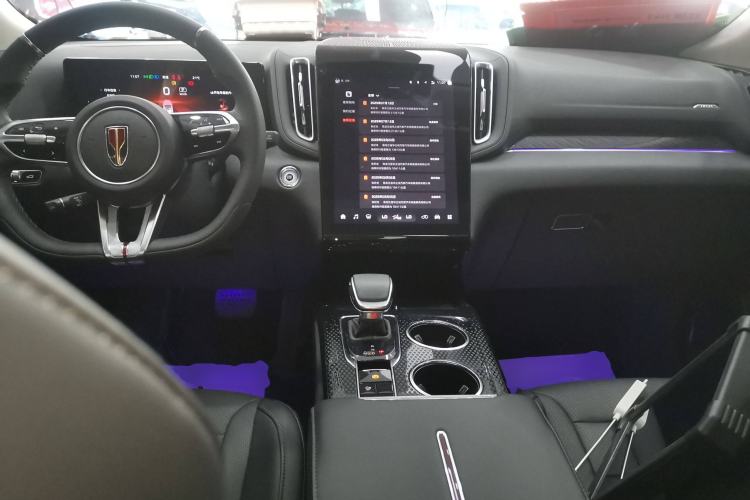 Used Hongqi HS3 2023 1.5T Two-Wheel Drive Shanwei Edition Interior 2