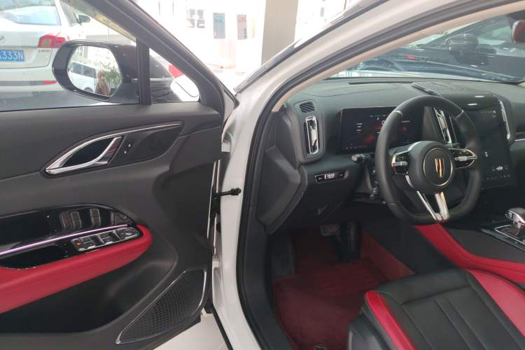 Used Hongqi HS3 2023 1.5T Two-Wheel Drive Shanwei Edition Interior 3