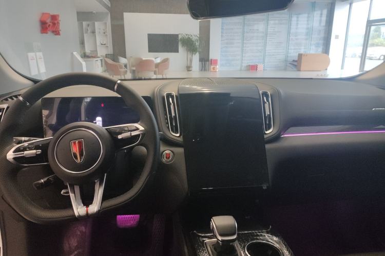 Used Hongqi HS3 2023 1.5T Two-Wheel Drive Shanwei Edition Interior 3