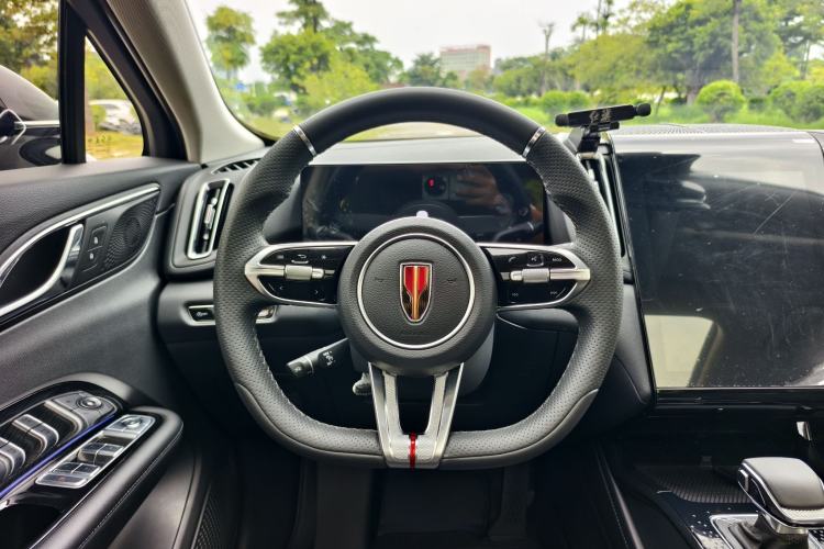 Used Hongqi HS3 2023 1.5T Two-Wheel Drive Shanwei Edition Interior 4