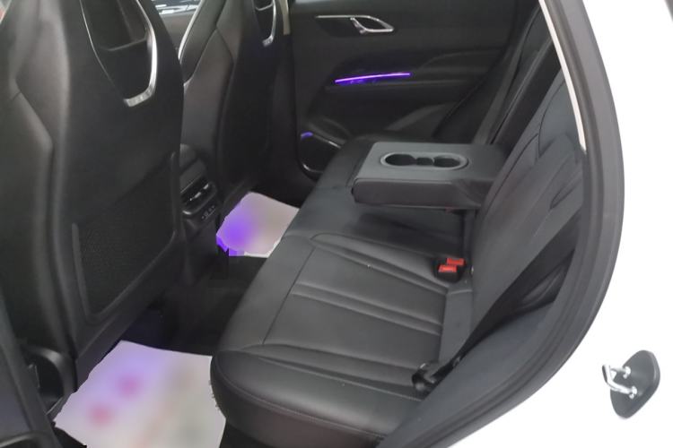 Used Hongqi HS3 2023 1.5T Two-Wheel Drive Shanwei Edition Interior 4