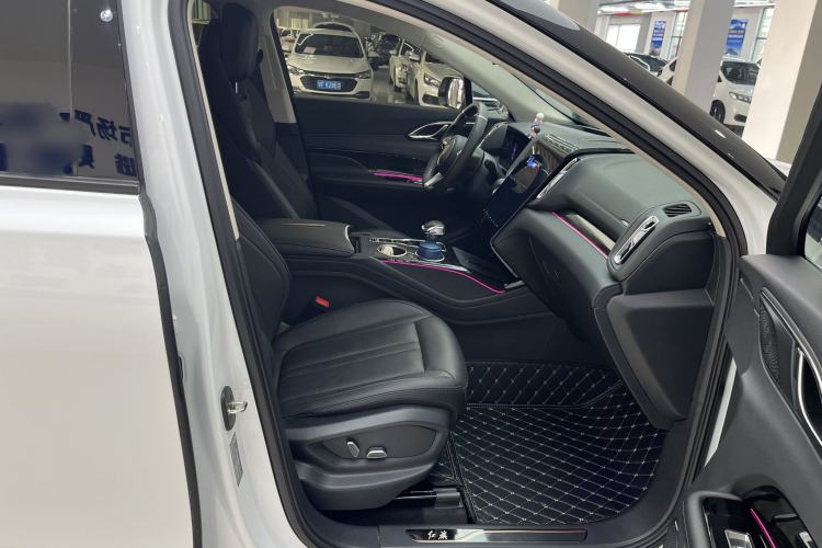 Used Hongqi HS3 2023 2.0T All-Wheel-Drive Youwei Version Interior 5