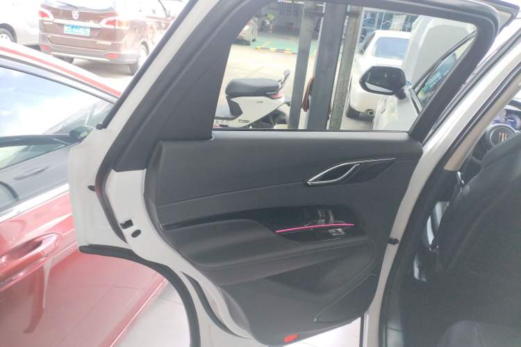 Used Hongqi HS3 2023 2.0T All-Wheel-Drive Youwei Version Interior 8