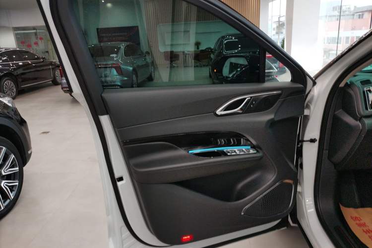 Used Hongqi HS3 2023 2.0T All-Wheel-Drive Youwei Version Left Front Door Interior