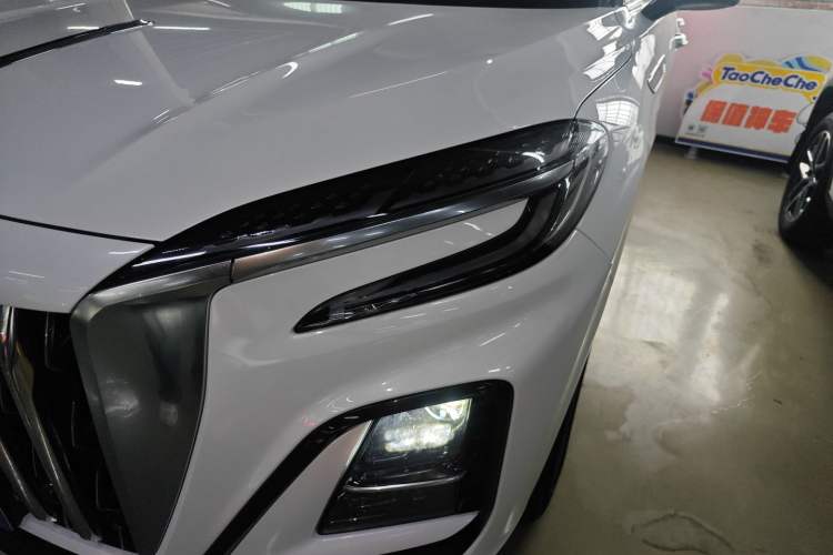 Used Hongqi HS3 2023 1.5T Two-Wheel Drive Shanwei Edition Left Front Headlight