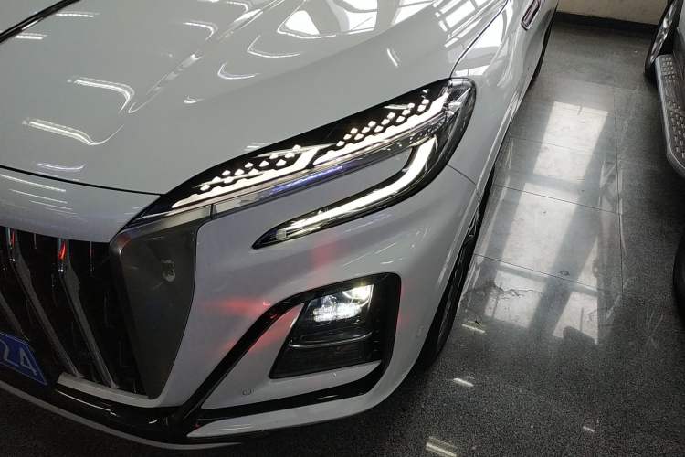 Used Hongqi HS3 2023 2.0T All-Wheel-Drive Youwei Version Left Front Headlight