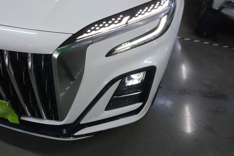 Used Hongqi HS3 2023 2.0T All-Wheel-Drive Youwei Version Left Front Headlight