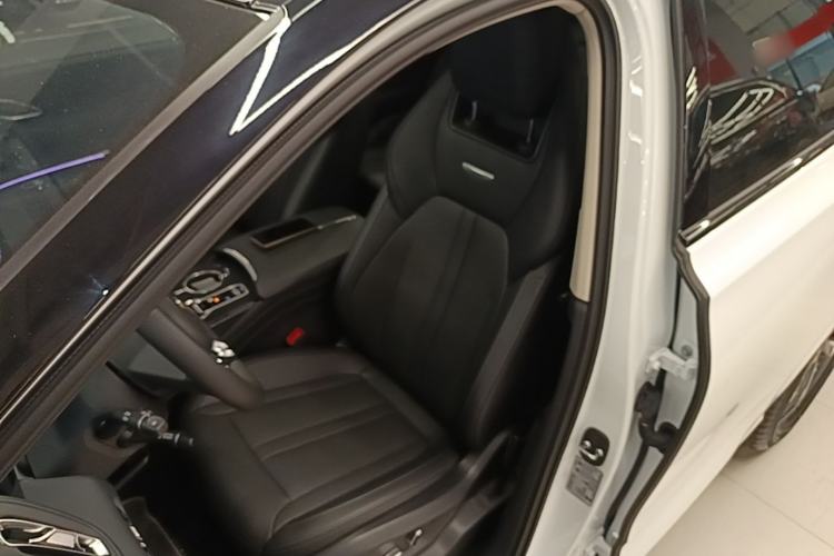 Used Hongqi HS3 2023 1.5T Two-Wheel Drive Shanwei Edition Left Front Seat
