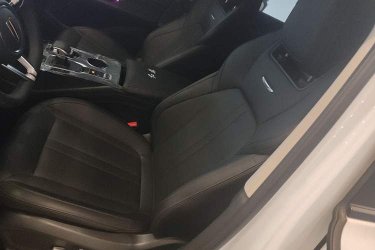 Used Hongqi HS3 2023 1.5T Two-Wheel Drive Shanwei Edition Left Front Seat
