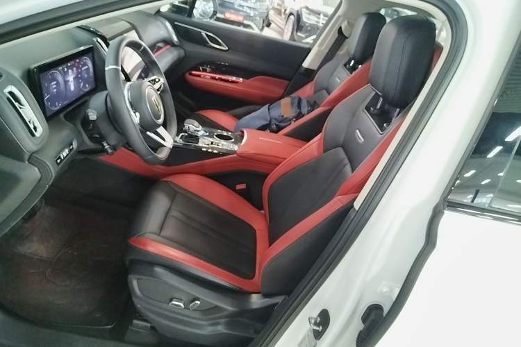Used Hongqi HS3 2023 1.5T Two-Wheel Drive Shanwei Edition Left Front Seat