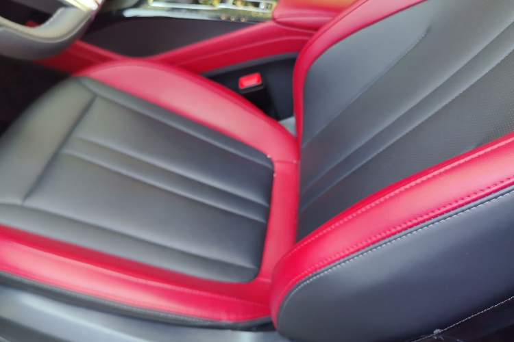 Used Hongqi HS3 2023 1.5T Two-Wheel Drive Shanwei Edition Left Front Seat