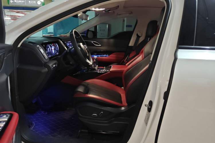 Used Hongqi HS3 2023 2.0T Two-Wheel Drive Available Version Left Front Seat