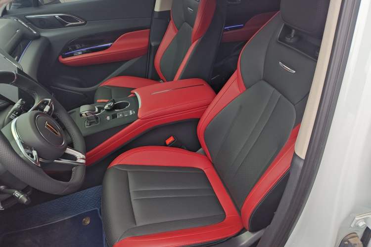 Used Hongqi HS3 2023 1.5T Two-Wheel Drive Shanwei Edition Left Front Seat