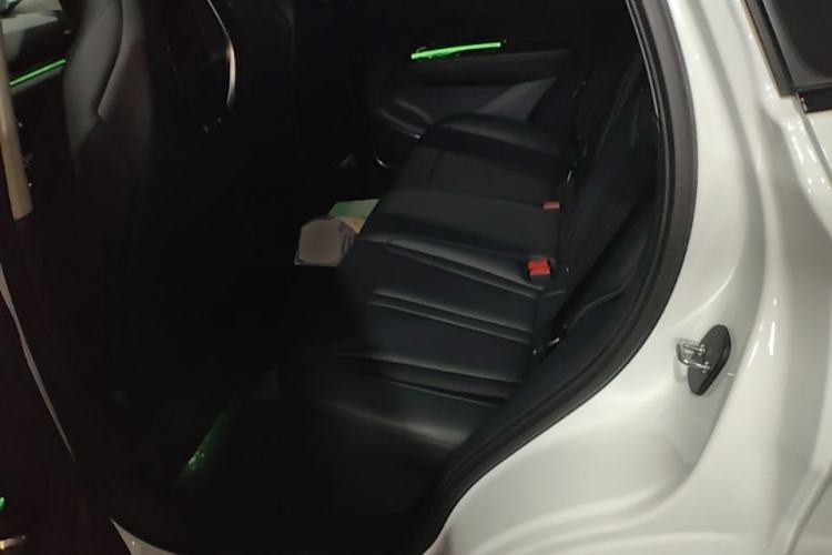 Used Hongqi HS3 2023 1.5T Two-Wheel Drive Shanwei Edition Left Rear Seat