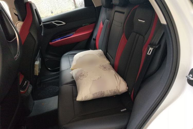 Used Hongqi HS3 2023 1.5T Two-Wheel Drive Shanwei Edition Left Rear Seat