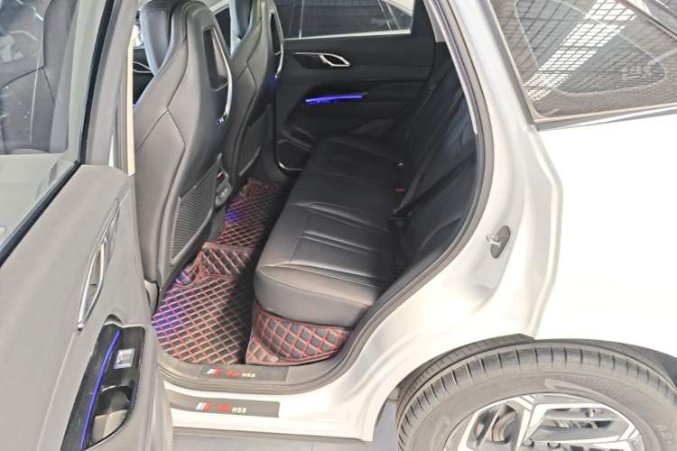 Used Hongqi HS3 2023 1.5T Two-Wheel Drive Shanwei Edition Left Rear Seat
