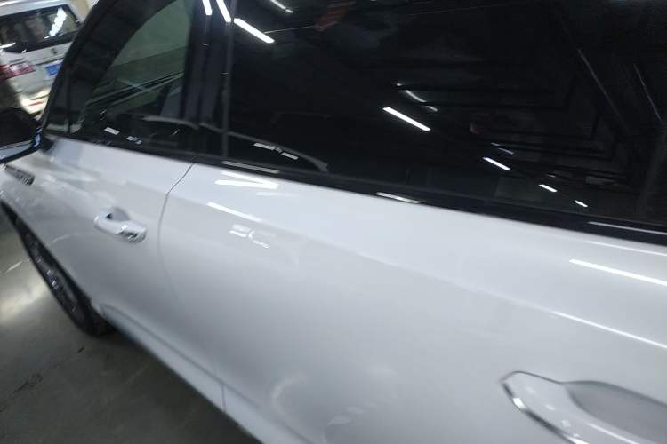 Used Hongqi HS3 2023 2.0T All-Wheel-Drive Youwei Version Left Side