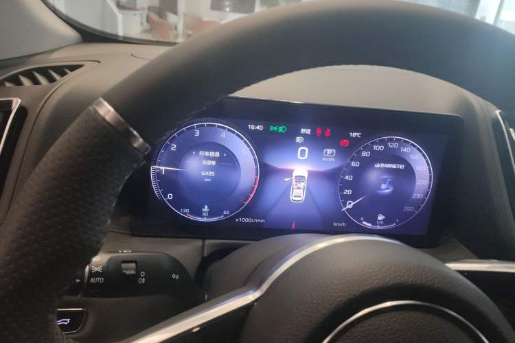 Used Hongqi HS3 2023 1.5T Two-Wheel Drive Shanwei Edition Odometer Close Up