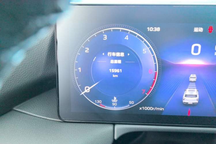 Used Hongqi HS3 2023 1.5T Two-Wheel Drive Shanwei Edition Odometer Close Up