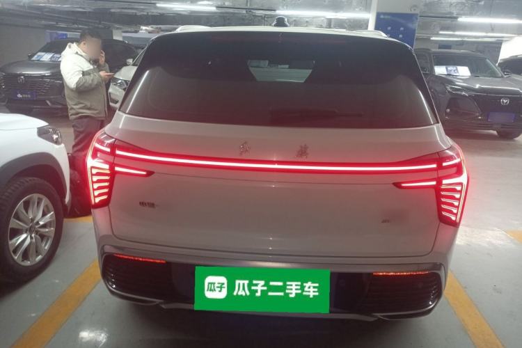Used Hongqi HS3 2023 1.5T Two-Wheel Drive Shanwei Edition Rear