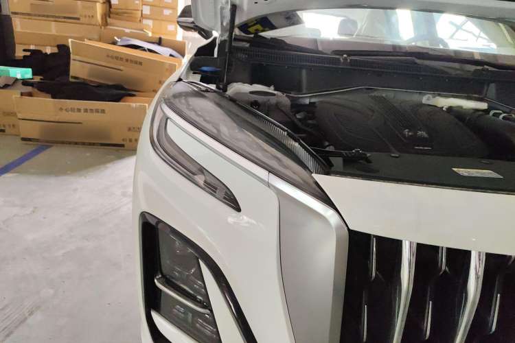Used Hongqi HS3 2023 2.0T Two-Wheel Drive Available Version Right Front Headlight