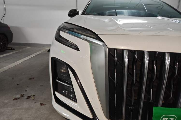Used Hongqi HS3 2023 2.0T Two-Wheel Drive Available Version Right Front Headlight