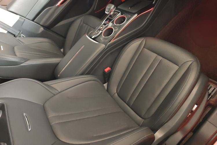 Used Hongqi HS3 2023 2.0T All-Wheel-Drive Youwei Version Right Front Seat