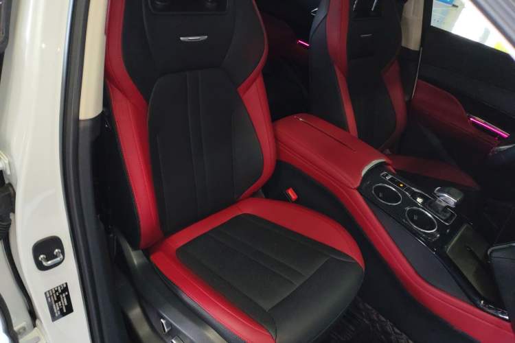 Used Hongqi HS3 2023 1.5T Two-Wheel Drive Shanwei Edition Right Front Seat