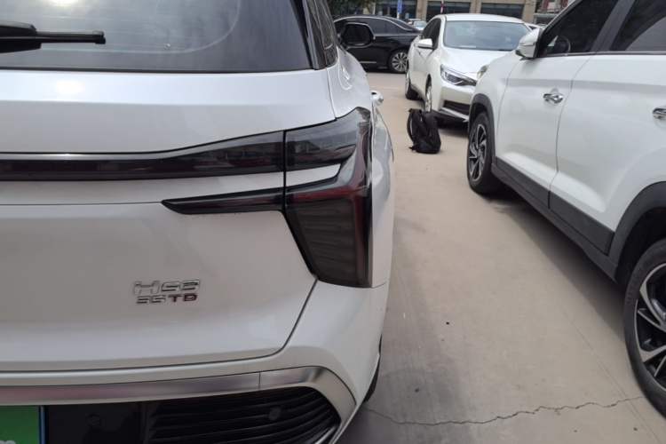 Used Hongqi HS3 2023 1.5T Two-Wheel Drive Shanwei Edition Right Rear Taillight
