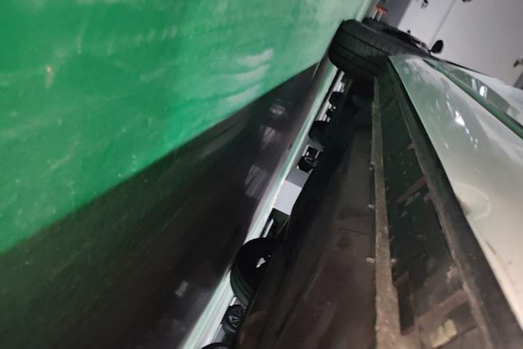 Used Hongqi HS3 2023 1.5T Two-Wheel Drive Shanwei Edition Right Side Sill
