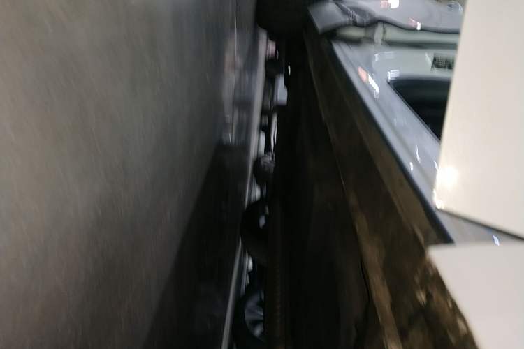 Used Hongqi HS3 2023 2.0T All-Wheel-Drive Youwei Version Right Side Sill