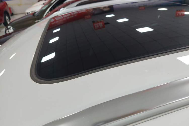 Used Hongqi HS3 2023 1.5T Two-Wheel Drive Shanwei Edition Roof