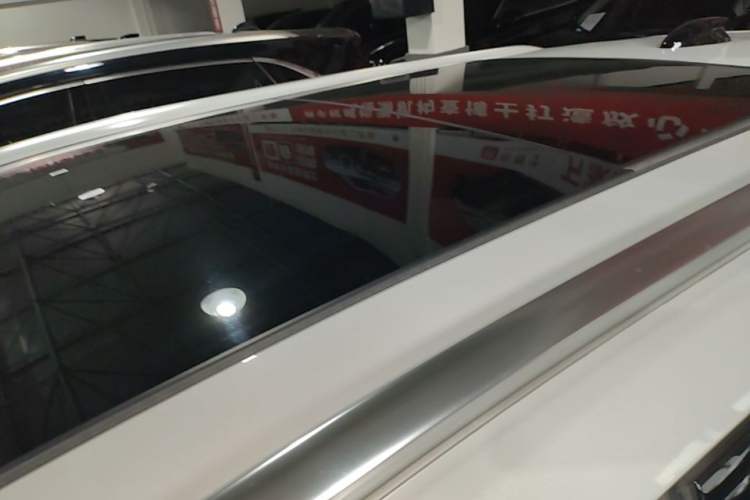 Used Hongqi HS3 2023 1.5T Two-Wheel Drive Shanwei Edition Roof