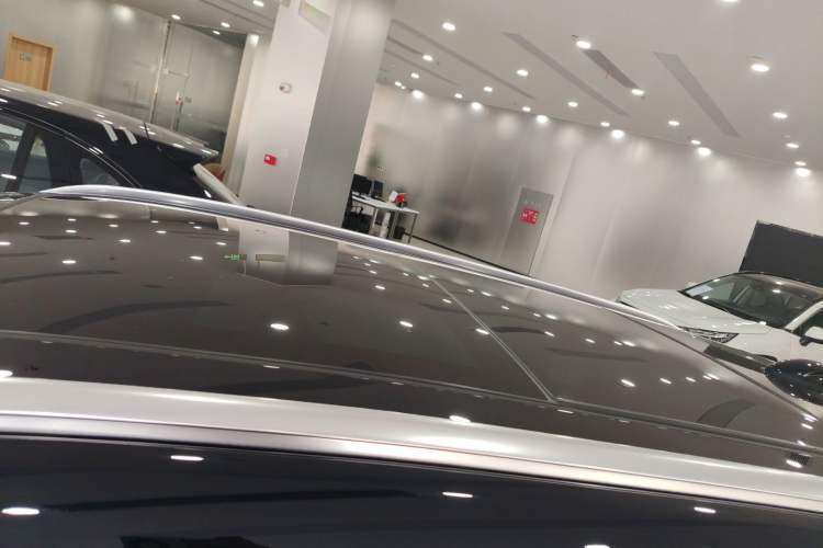 Used Hongqi HS3 2023 1.5T Two-Wheel Drive Shanwei Edition Roof