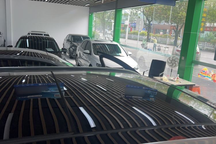 Used Hongqi HS3 2023 1.5T Two-Wheel Drive Shanwei Edition Roof