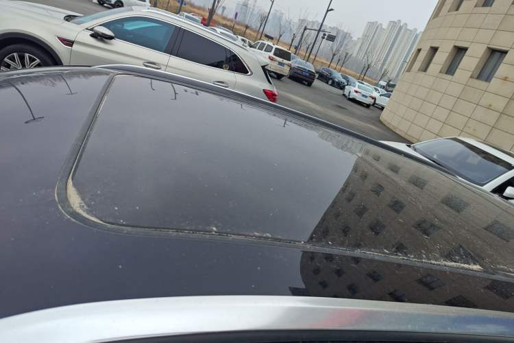 Used Hongqi HS3 2023 1.5T Two-Wheel Drive Shanwei Edition Roof