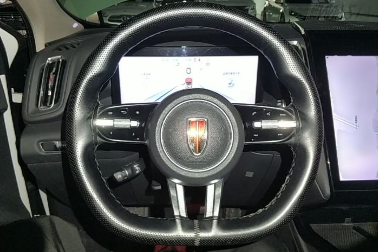Used Hongqi HS3 2023 1.5T Two-Wheel Drive Shanwei Edition Steering Wheel