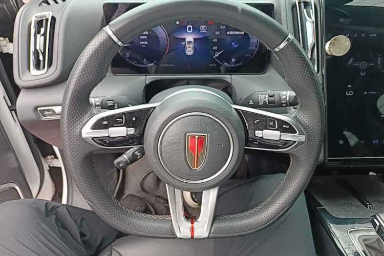 Used Hongqi HS3 2023 1.5T Two-Wheel Drive Shanwei Edition Steering Wheel