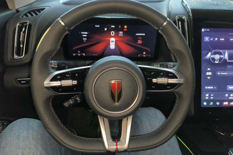 Used Hongqi HS3 2023 2.0T All-Wheel-Drive Youwei Version Steering Wheel