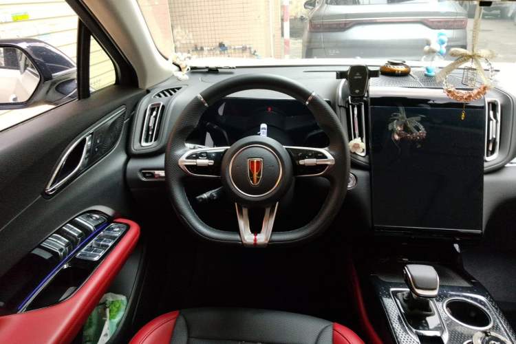 Used Hongqi HS3 2023 1.5T Two-Wheel Drive Shanwei Edition Steering Wheel