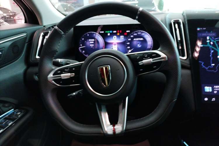 Used Hongqi HS3 2023 2.0T All-Wheel-Drive Youwei Version Steering Wheel
