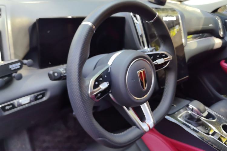 Used Hongqi HS3 2023 1.5T Two-Wheel Drive Shanwei Edition Steering Wheel