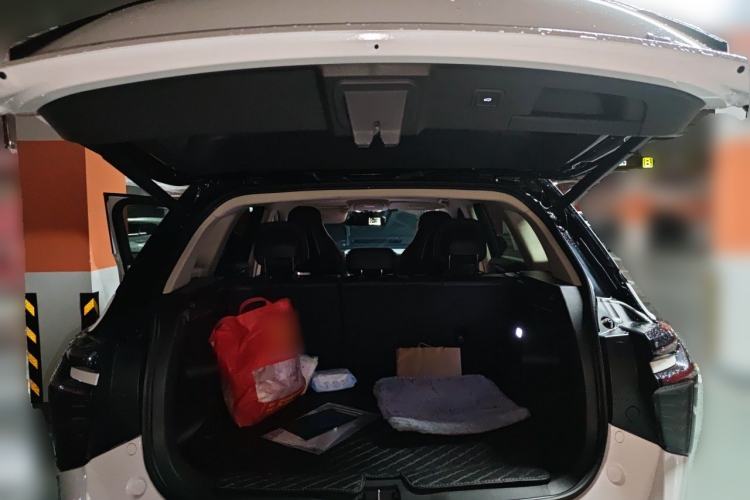 Used Hongqi HS3 2023 1.5T Two-Wheel Drive Shanwei Edition Trunk