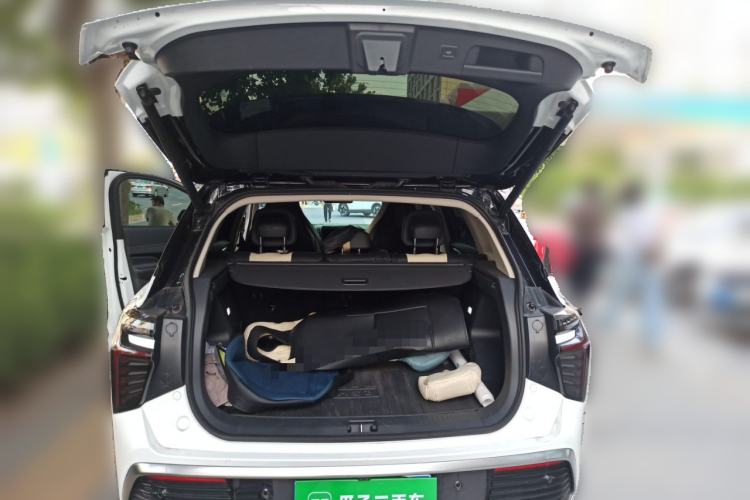 Used Hongqi HS3 2023 2.0T All-Wheel-Drive Youwei Version Trunk