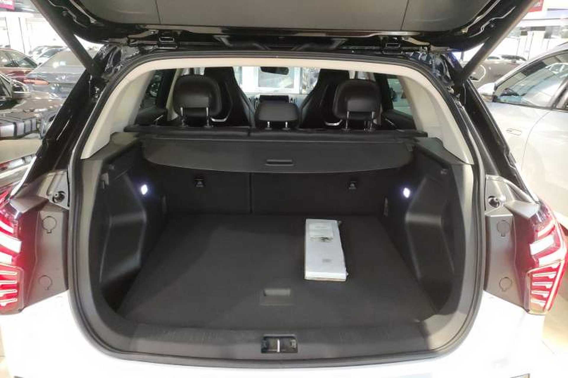 Used Hongqi HS3 2023 2.0T All-Wheel-Drive Youwei Version Trunk