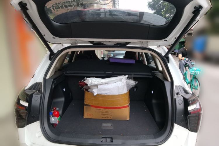 Used Hongqi HS3 2023 1.5T Two-Wheel Drive Shanwei Edition Trunk