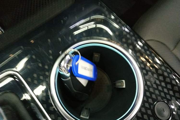 Used Hongqi HS3 2023 2.0T All-Wheel-Drive Youwei Version Vehicle Key