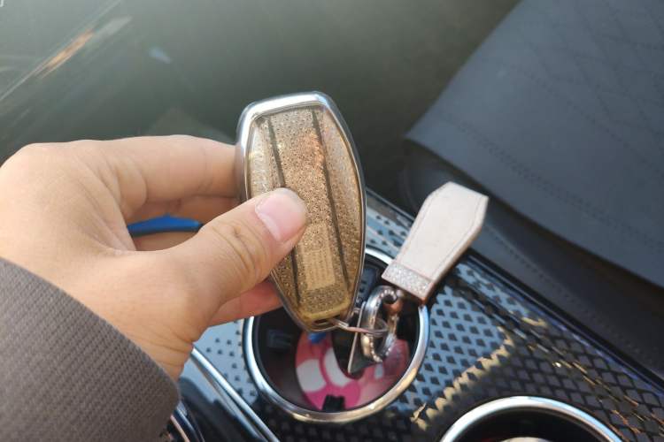 Used Hongqi HS3 2023 1.5T Two-Wheel Drive Shanwei Edition Vehicle Key